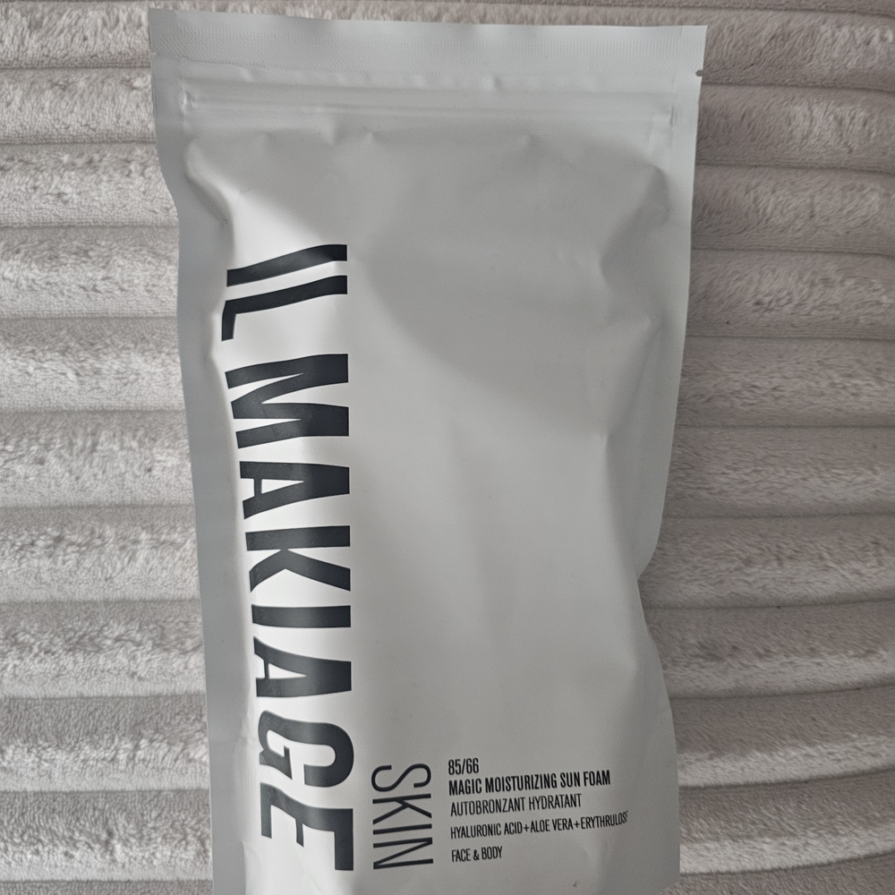 IL MAKIAGE Skin Moisturizing Sun Foam